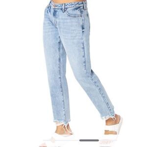 NWT Celebrity Pink Low Rise StraightJeans Sz 1